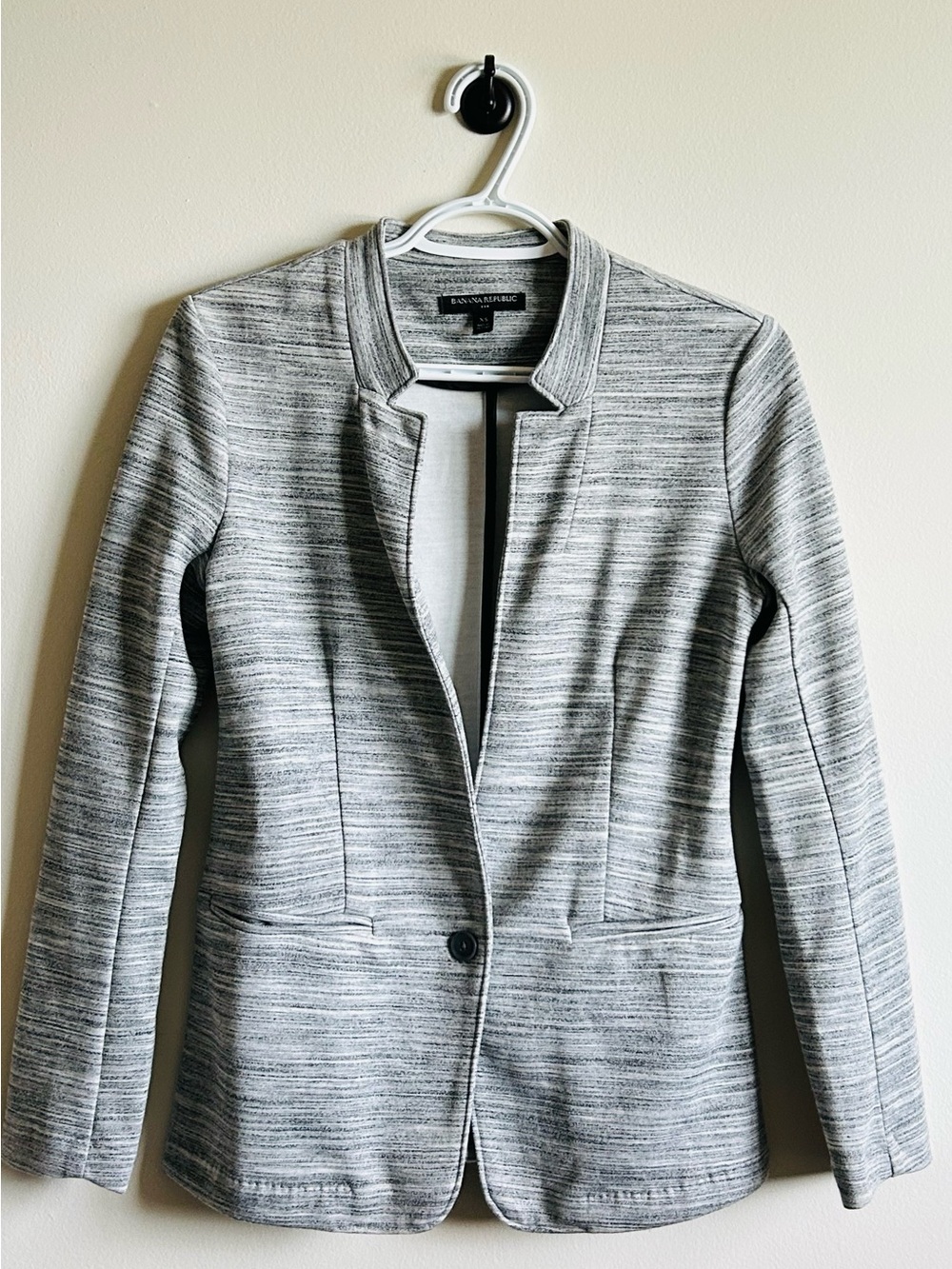 Banana Republic Heather Gray Collarless Single-Button light Blazer